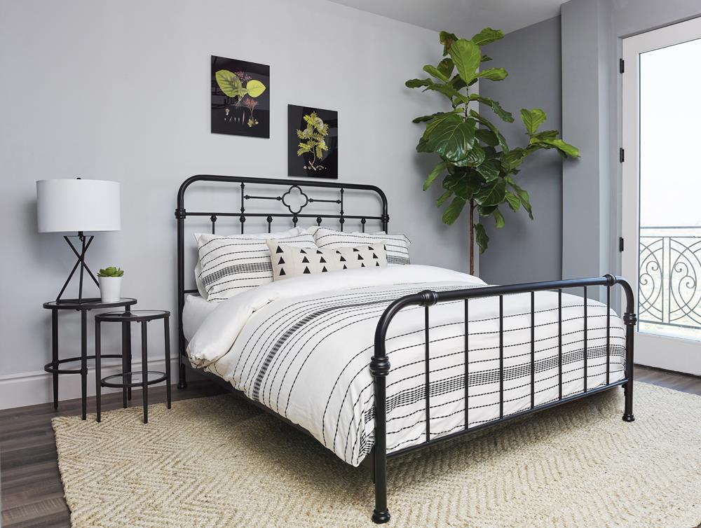 Packlan - Packlan Queen Metal Panel Bed Matte Black