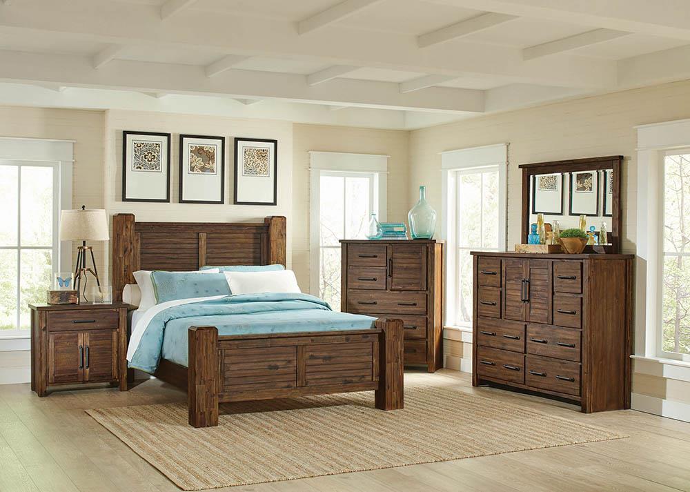 Sutter Creek - Sutter Creek Queen Bed with Block Posts Vintage Bourbon