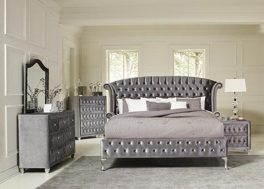 Deanna - Deanna 4-piece Tufted California King Bedroom Set Grey