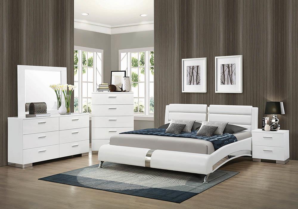 Jeremaine - Jeremaine California King Upholstered Bed White