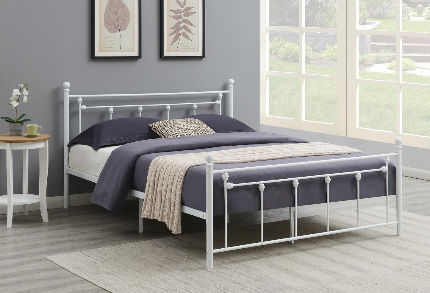 Canon - Canon Metal Slatted Headboard Platform Bed