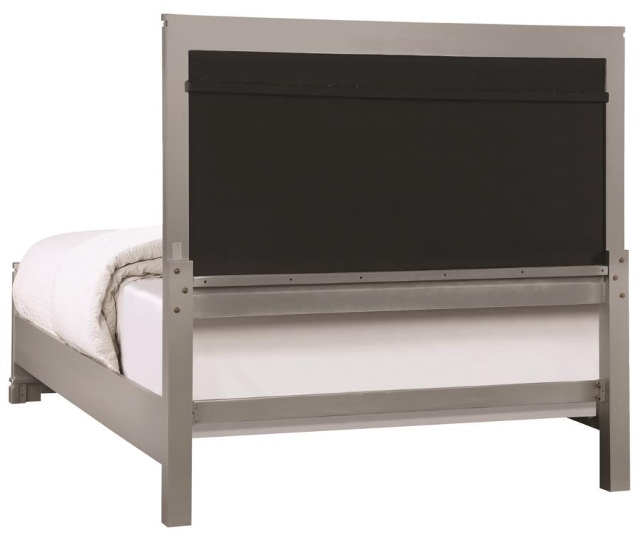 Eleanor - Eleanor Upholstered Tufted Bed Metallic